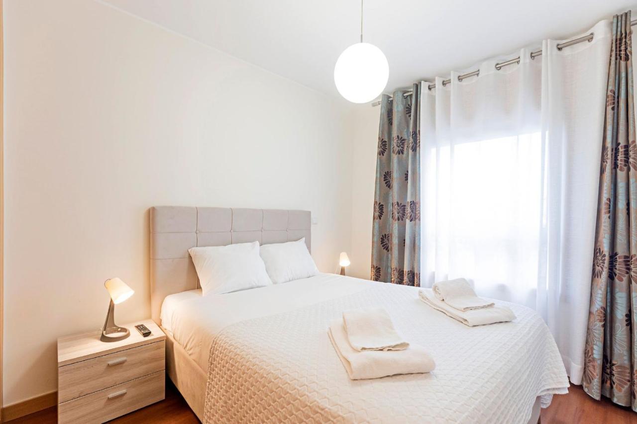 2br Flat By Metro W/ Free Parking By Lovelystay Apartment *
