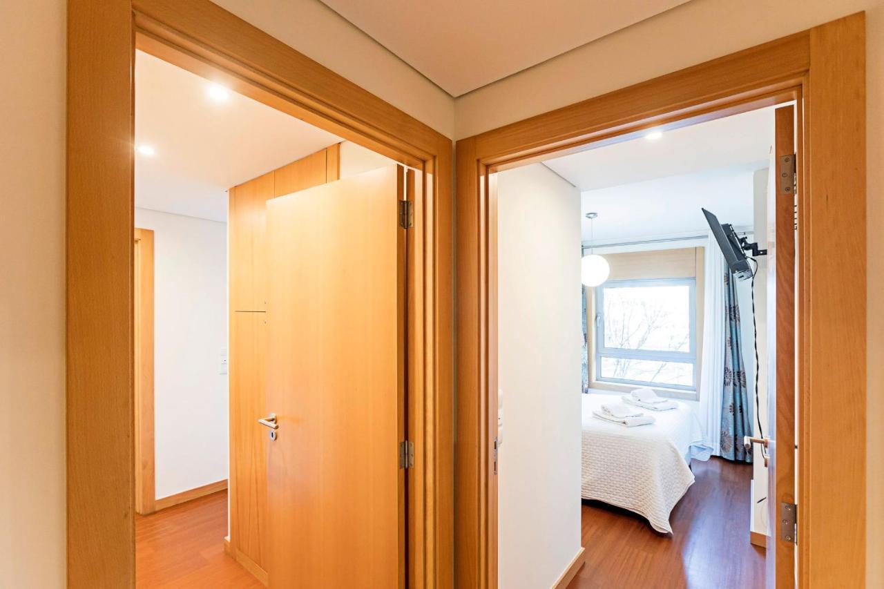 Apartment 2br Flat By Metro W/ Free Parking By Lovelystay