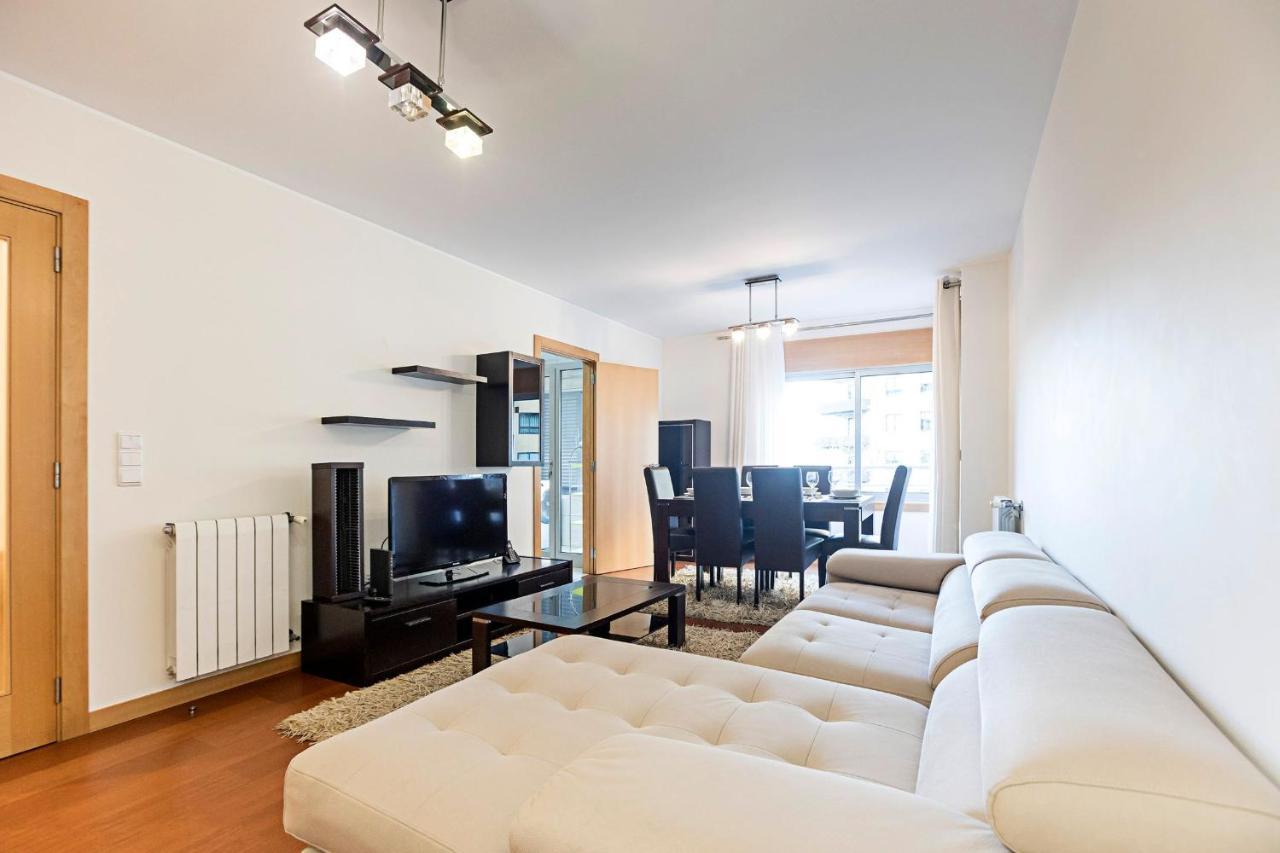 2br Flat By Metro W/ Free Parking By Lovelystay Apartment Vila Nova de Gaia