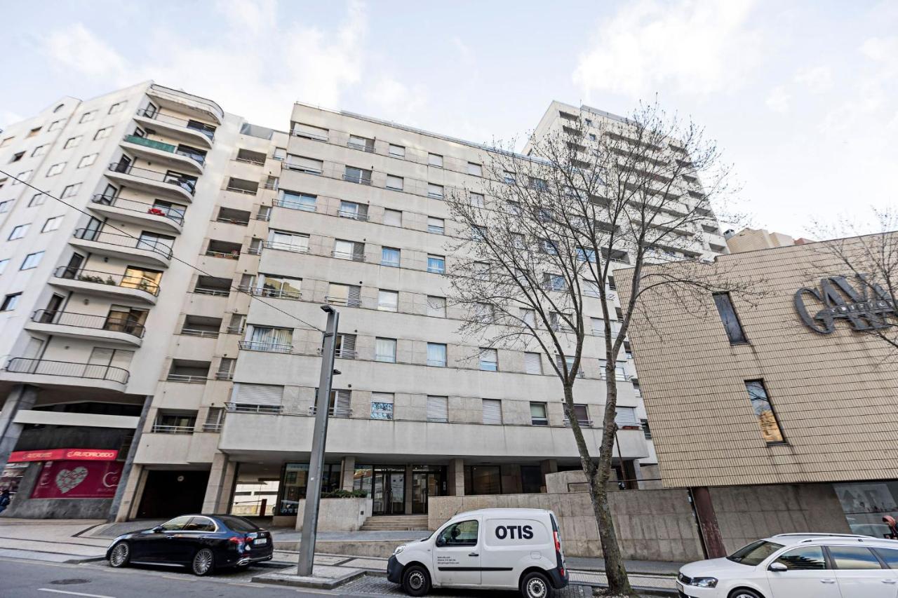 2br Flat By Metro W/ Free Parking By Lovelystay Vila Nova de Gaia