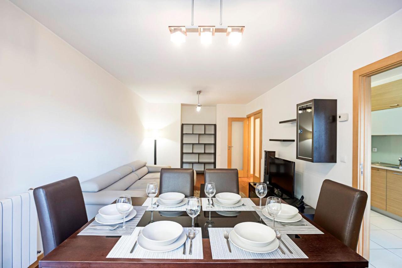 2br Flat By Metro W/ Free Parking By Lovelystay Vila Nova de Gaia